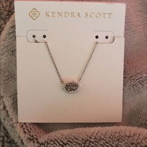 Kendra Scott necklace